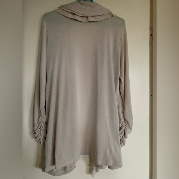 Studio Y ladies long ruffled sweater, size M - Picture 2 of 4